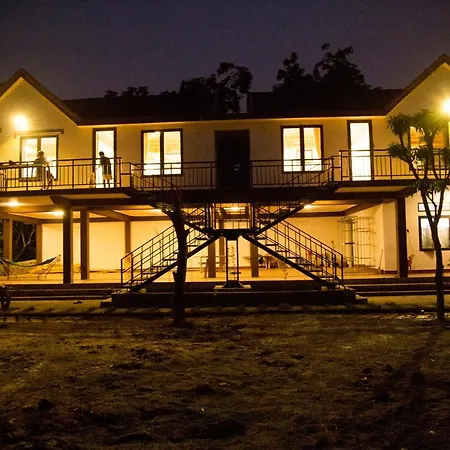 Charm'S Homestay Phong Nha Exterior photo